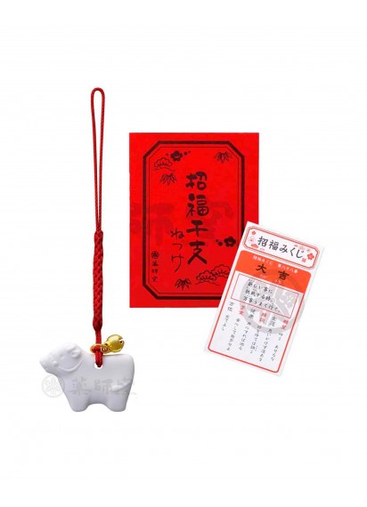 Малый бык-нэцкэ (символ 2021 года) с омикудзи от Yakushigama [35×25мм]